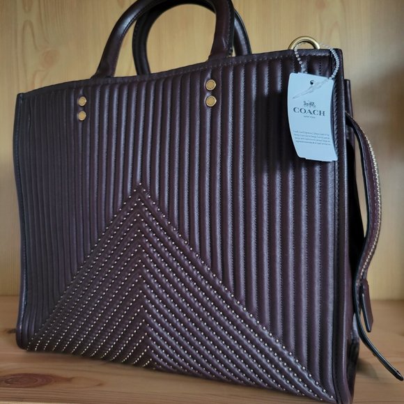 ❤️SOLD❤️ Coach 1941 Rogue with Quilting Rivets - Picture 7 of 16